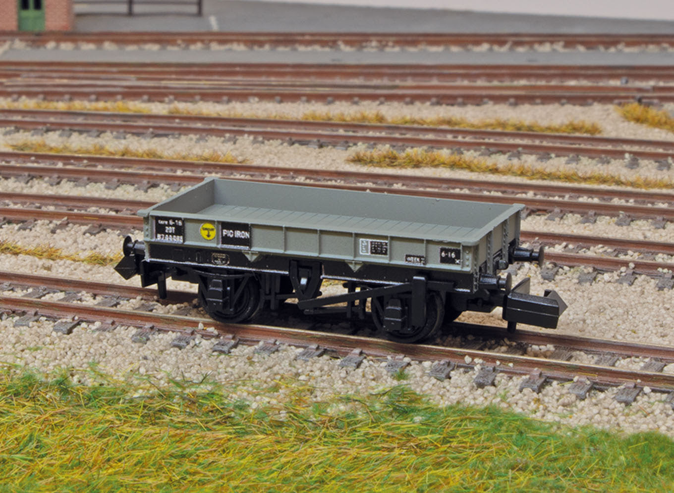 NR1100B BR Pig Iron Wagon Unfitted Grey
