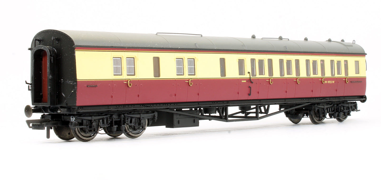 BR Crimson & Cream Collett Corridor Brake 3rd (RH) Coach 'W4925W'