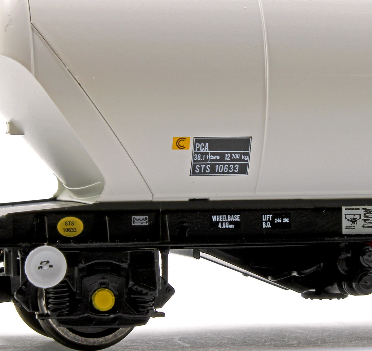 Pre-Owned CAIB PCA Bulk Cement Wagon STS No. 10633