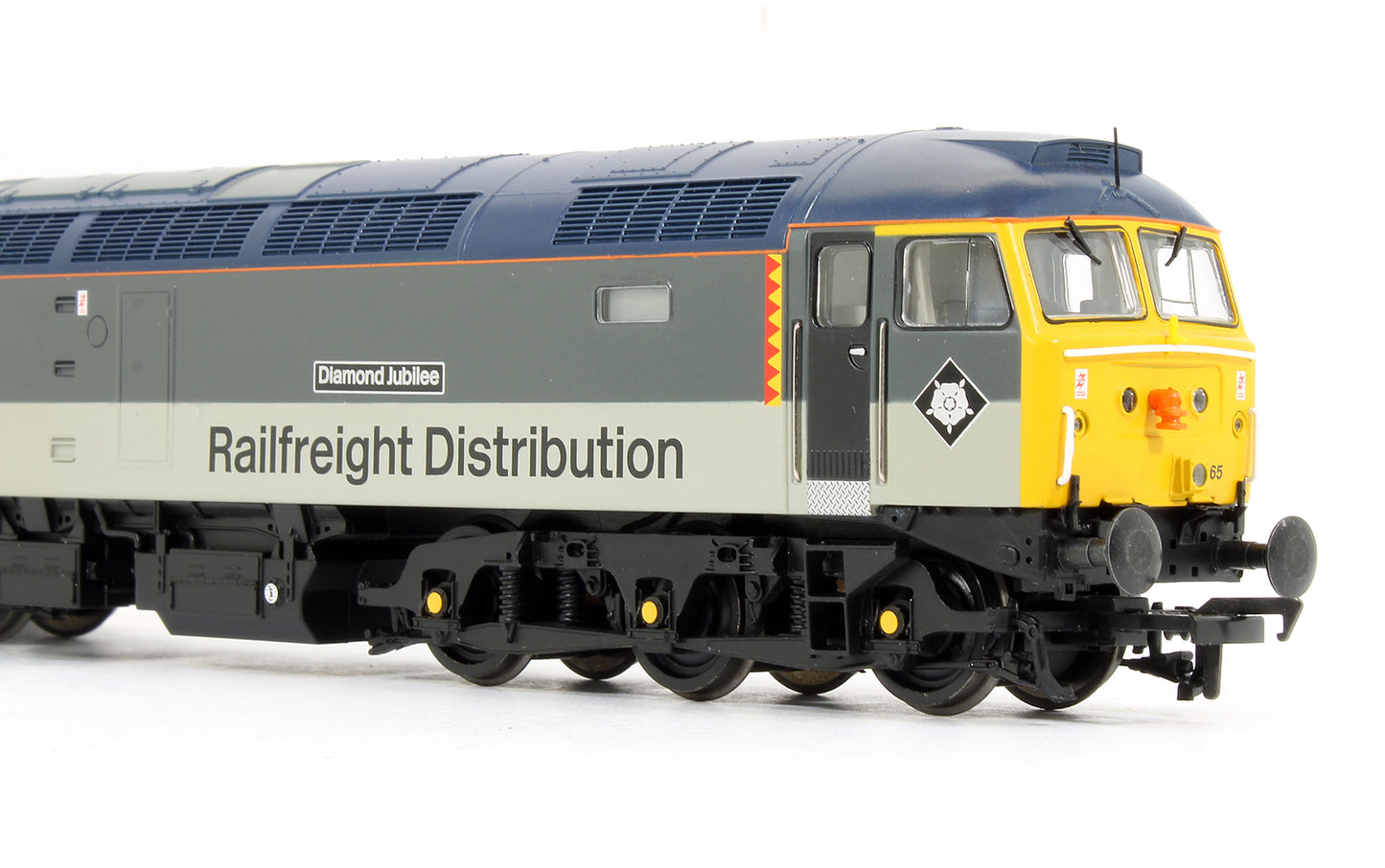Pre-Owned 32-816 Class 47365 'Diamond Jubilee' Railfreight Distribution Diesel Locomotive