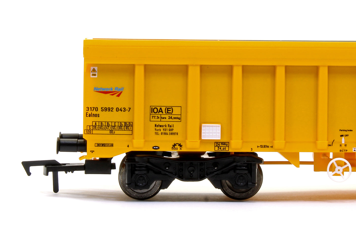 Pre-Owned 4F-045-015 IOA Ballast Wagon Network Rail Yellow 3170 5992 043-7