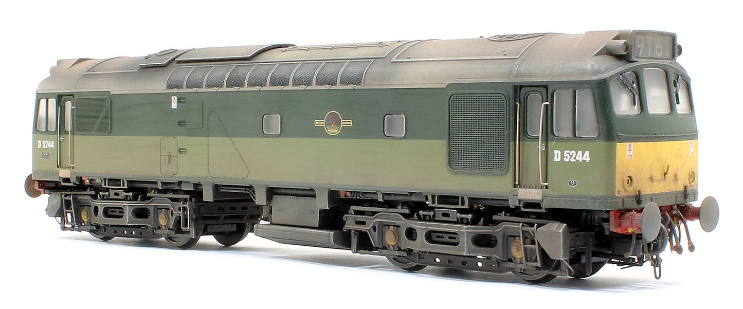 Class 25/3 - D5244 BR Two tone Green with small yellow panels Diesel Locomotive - Weathered