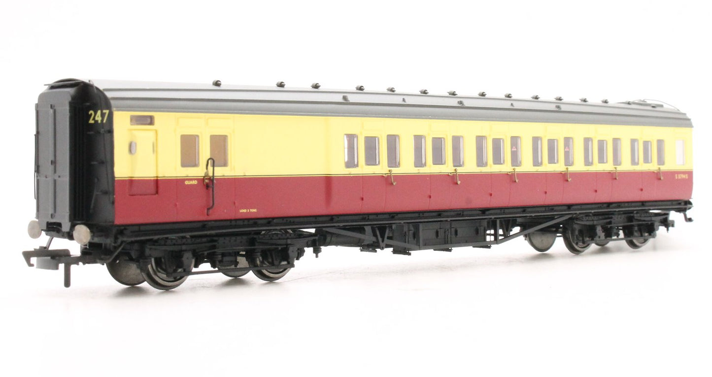 BR Maunsell Brake Third Class 'S3794S', Crimson & Cream