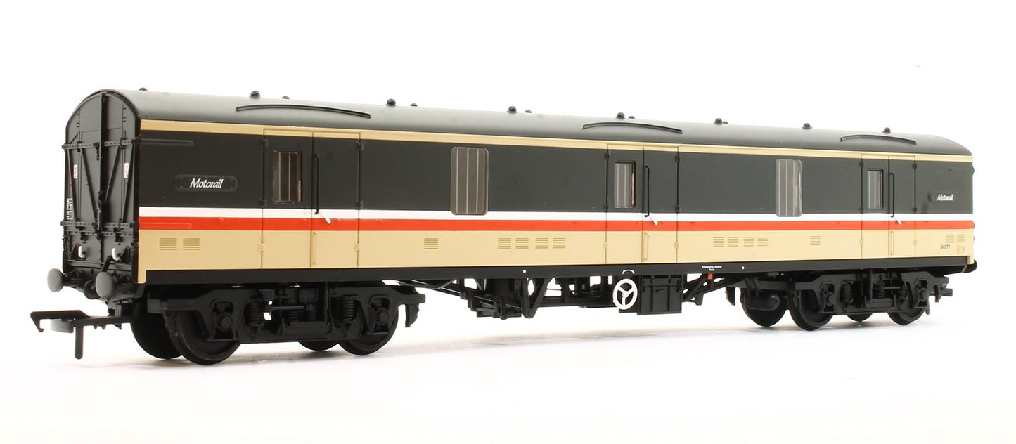 BR Mk1 GUV General Utility Van BR InterCity (Motorail) No. 96177