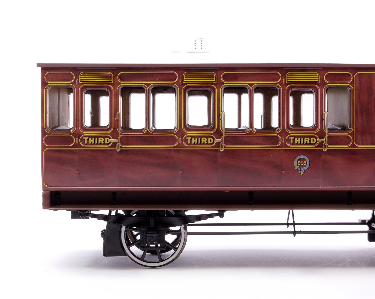 7P-020-002D Stroudley 4 Wheel Suburban Oil Lit Brake 3rd Mahogany 918 - DCC & Light Bar Fitted