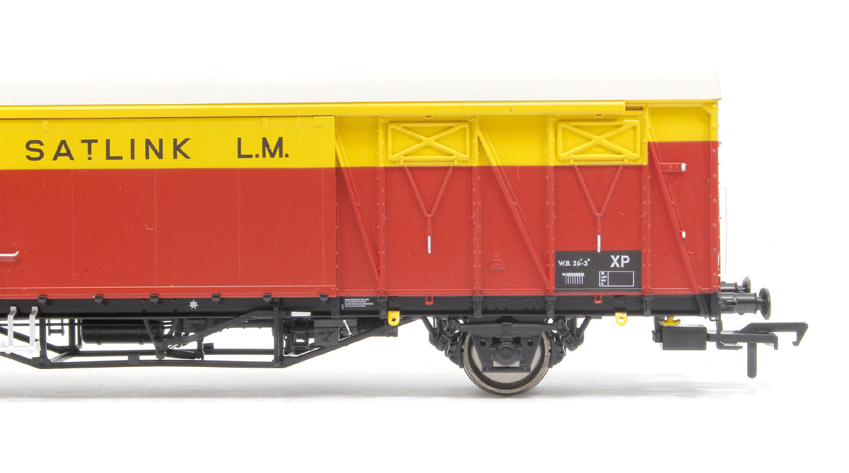 VIX Ferry Van, ZJX No. KDB787210, S&T ‘Satlink’ red/yellow