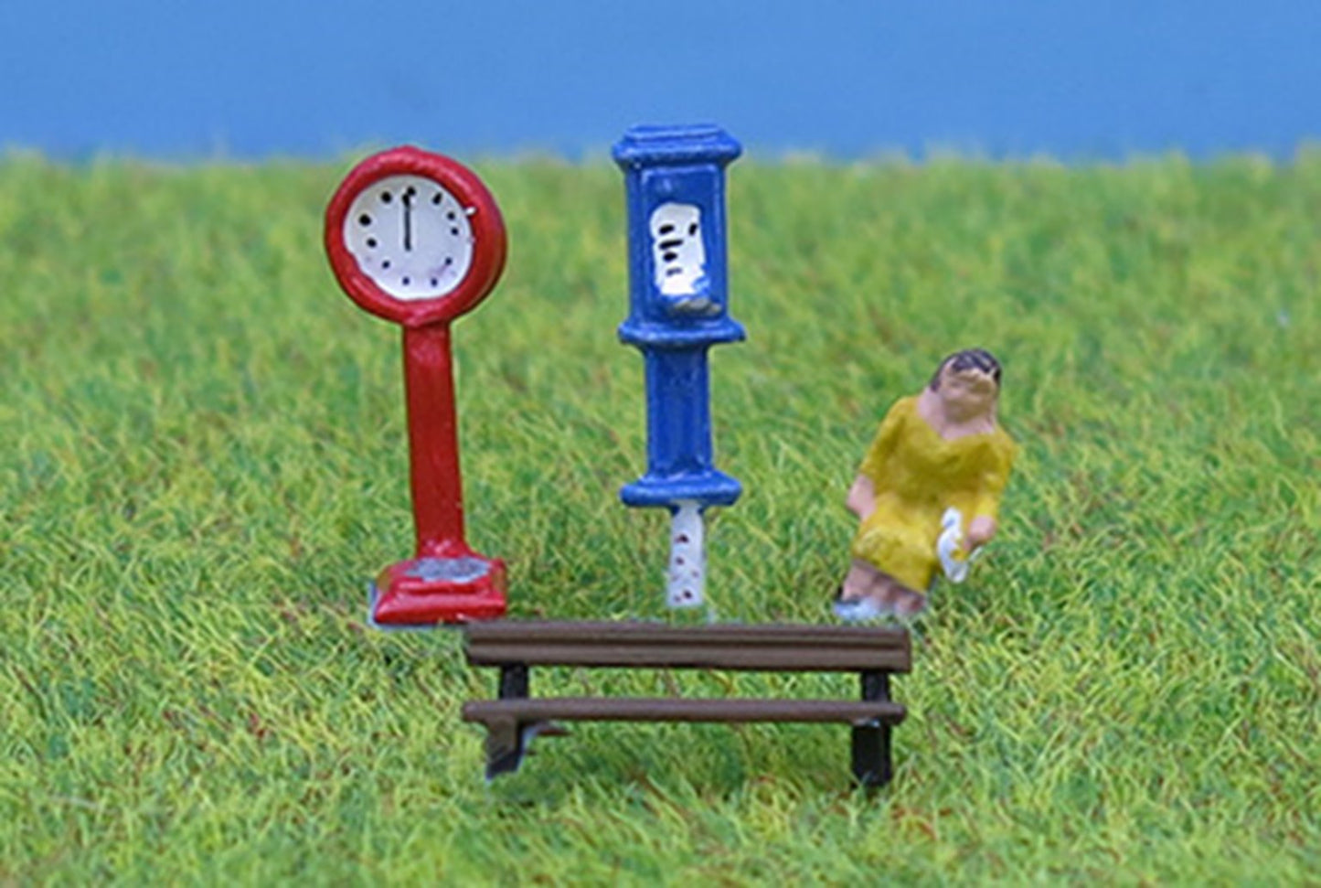 PDX59 P&D Marsh N Gauge Platform set (scales chocolate machine etc)