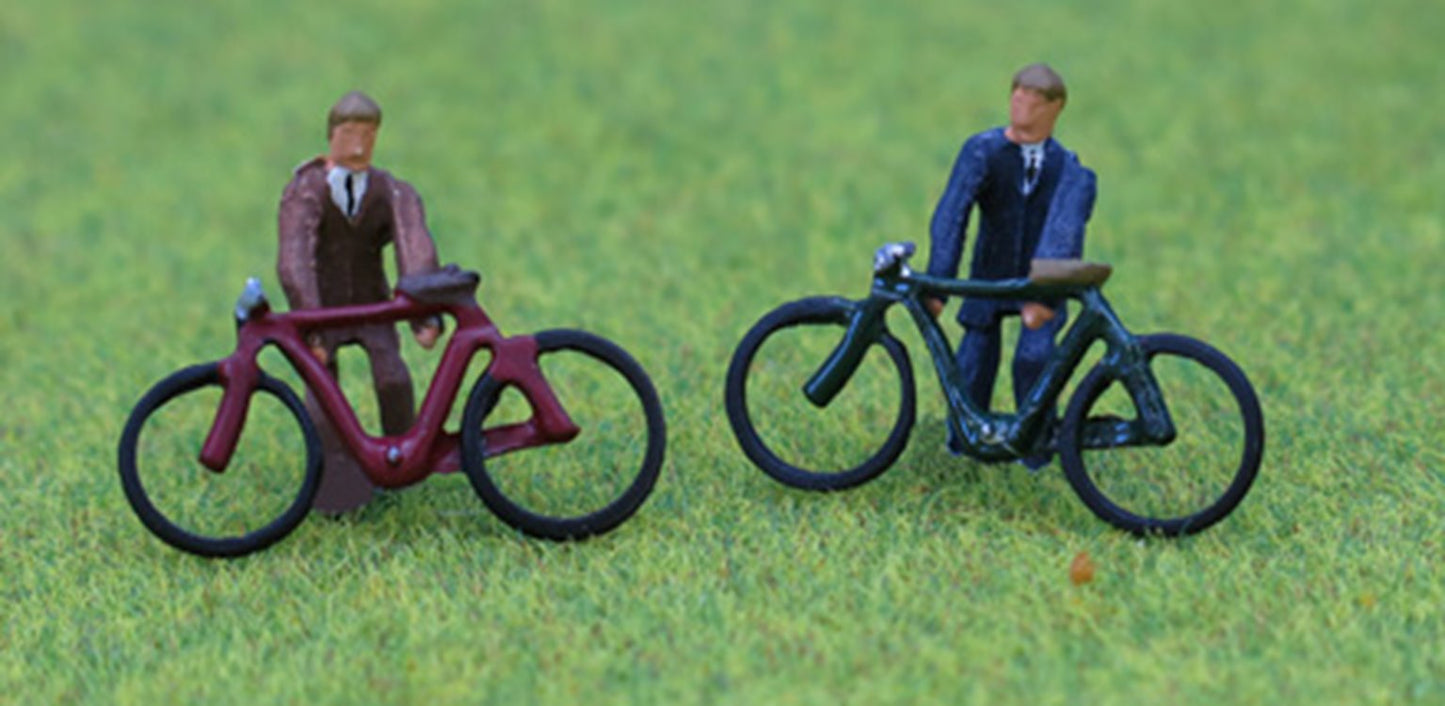PDZ08 P&D Marsh OO Gauge Painted Cyclists