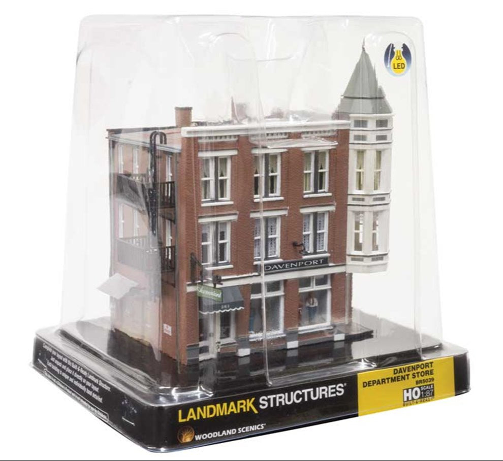 BR5039 Woodland Scenics - HO Scale Buildings - Davenport Department Store