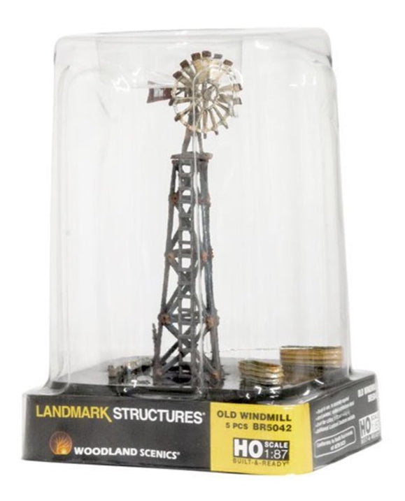 BR5042 Woodland Scenics - HO Scale Buildings - Windmill