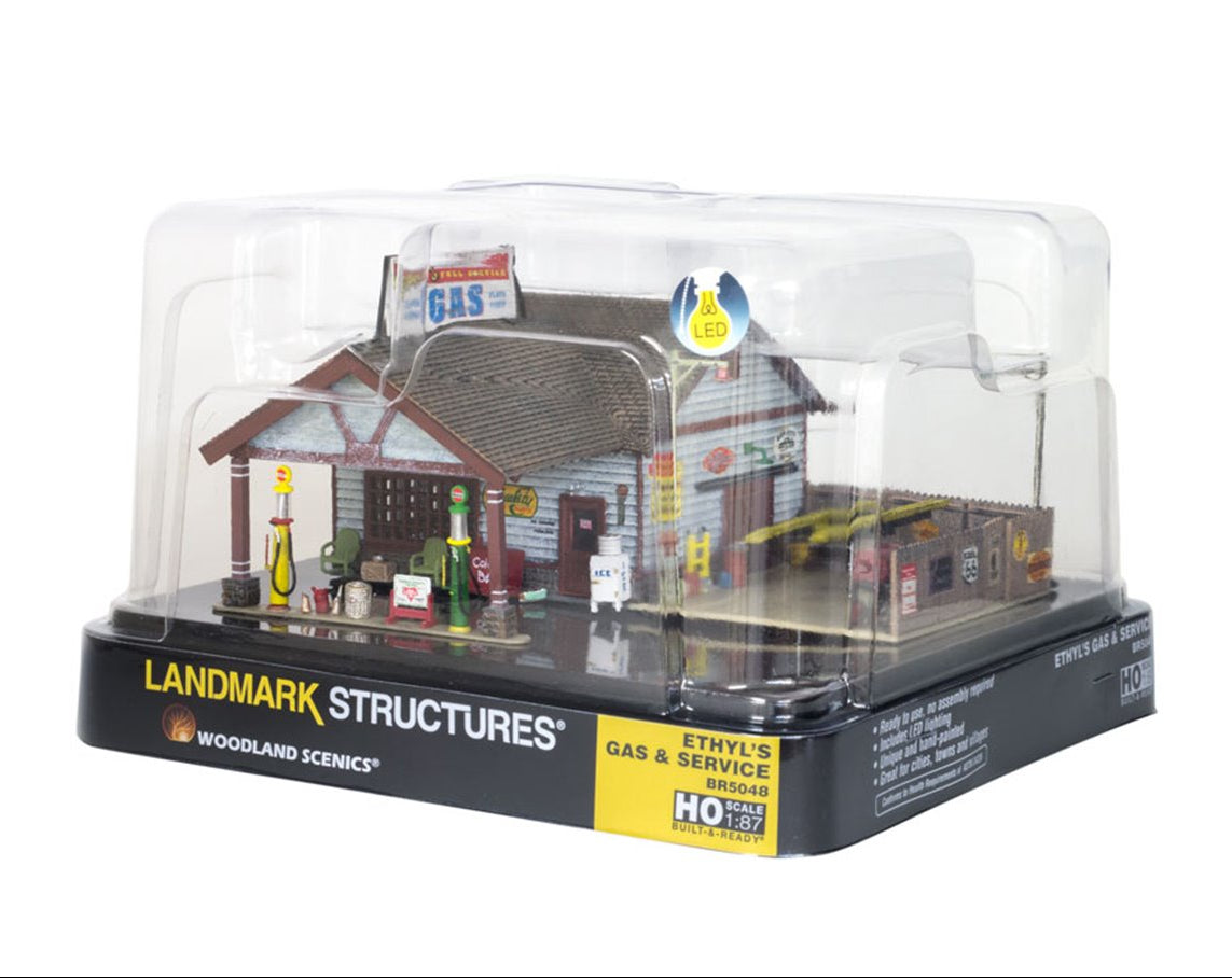 BR5048 Woodland Scenics - HO Scale Buildings - Ethyl's Gas & Service