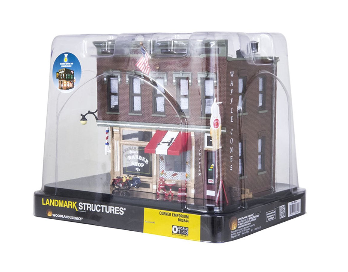 BR5844 Woodland Scenics - O Gauge Buildings - Corner Emporium