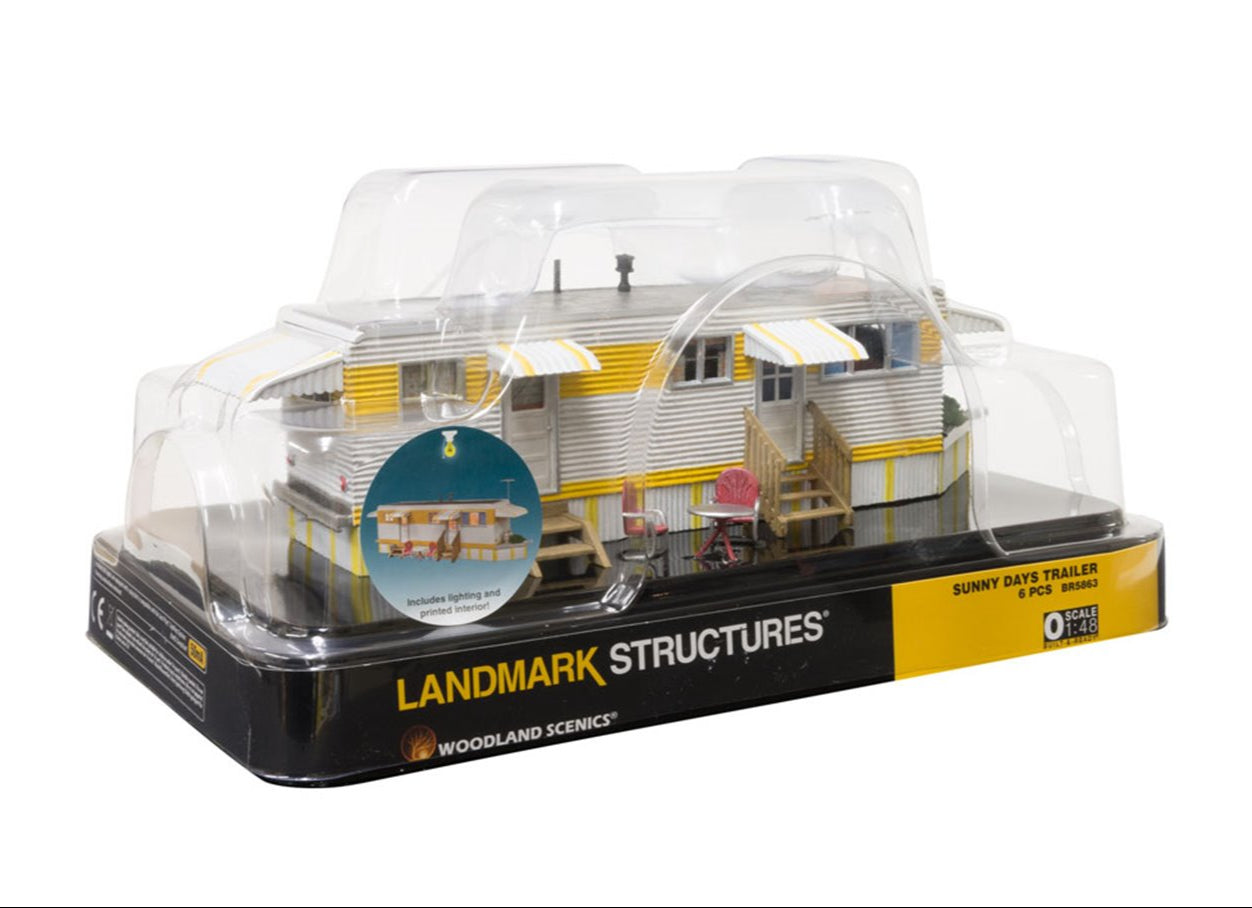BR5863 WOODLAND SCENICS - O GAUGE BUILDINGS - Sunny Days Trailer
