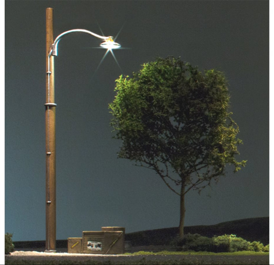 JP5646 Wooden Pole Street Lights - O Scale