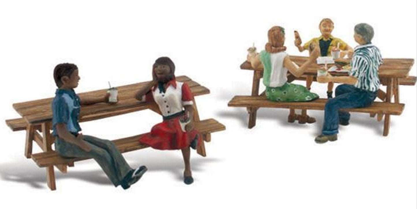 Woodland Scenics WA2214 N Gauge Figures - Outdoor Dining