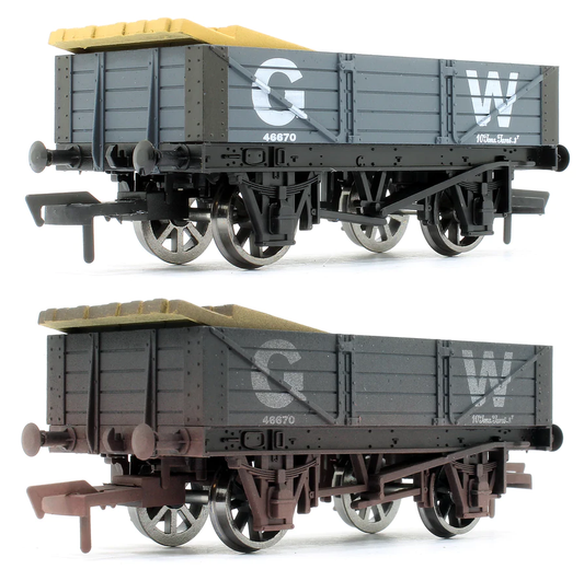 NEW Dapol 4 Plank Wagons