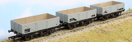 Rapido 5 Plank Wagons