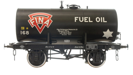 Dapol O Gauge Class B Anchor Mounted Tanks