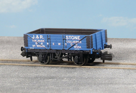 NEW Peco N Gauge Wagon