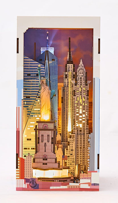 New York Tiny Adventures Book Nook Model Kit