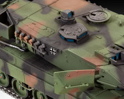 Leopard 2 A6/A6M model kit