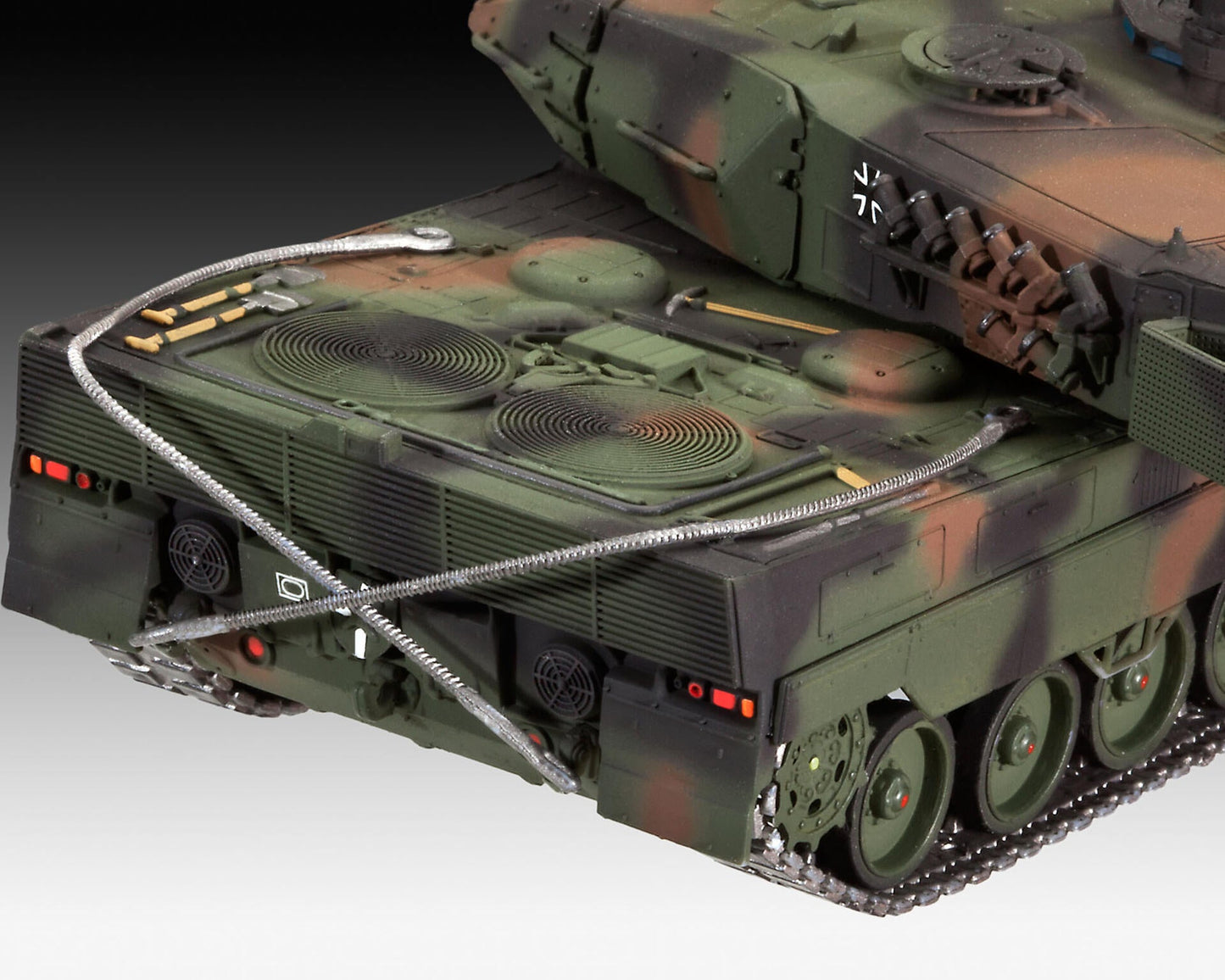 Leopard 2 A6/A6M model kit