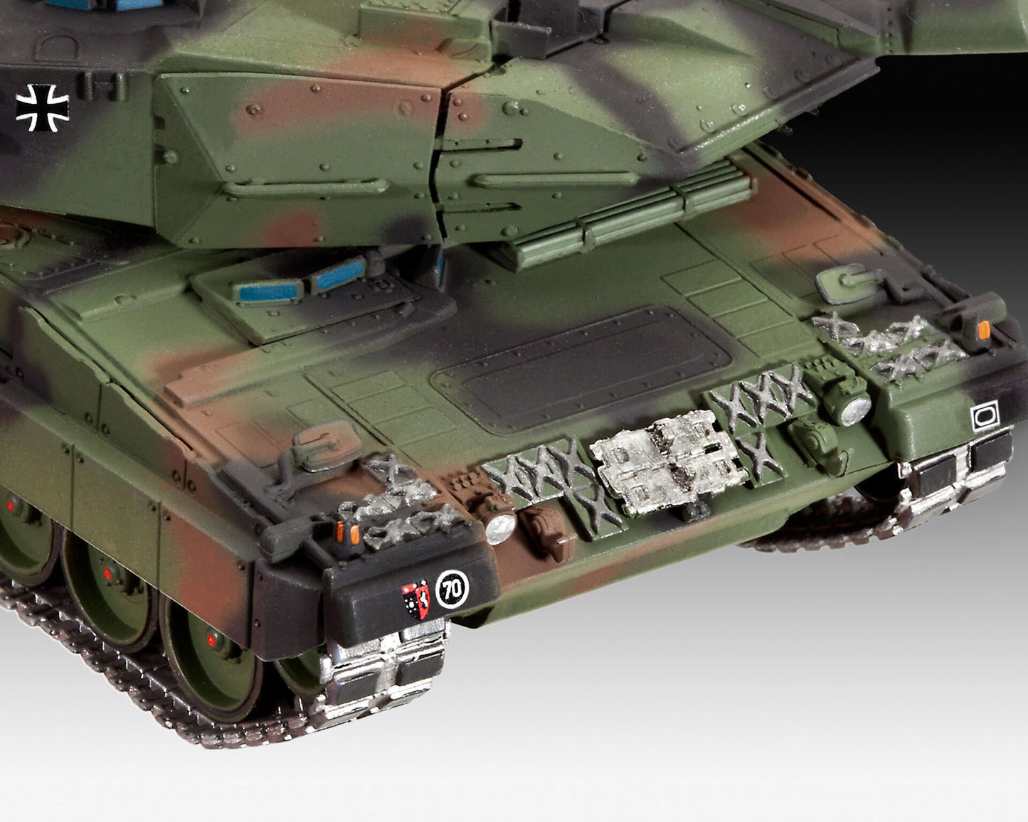 Leopard 2 A6/A6M model kit