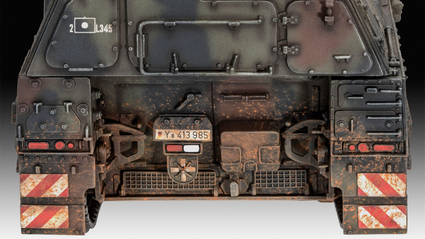 Panzerhaubitze 2000 Revell model kit