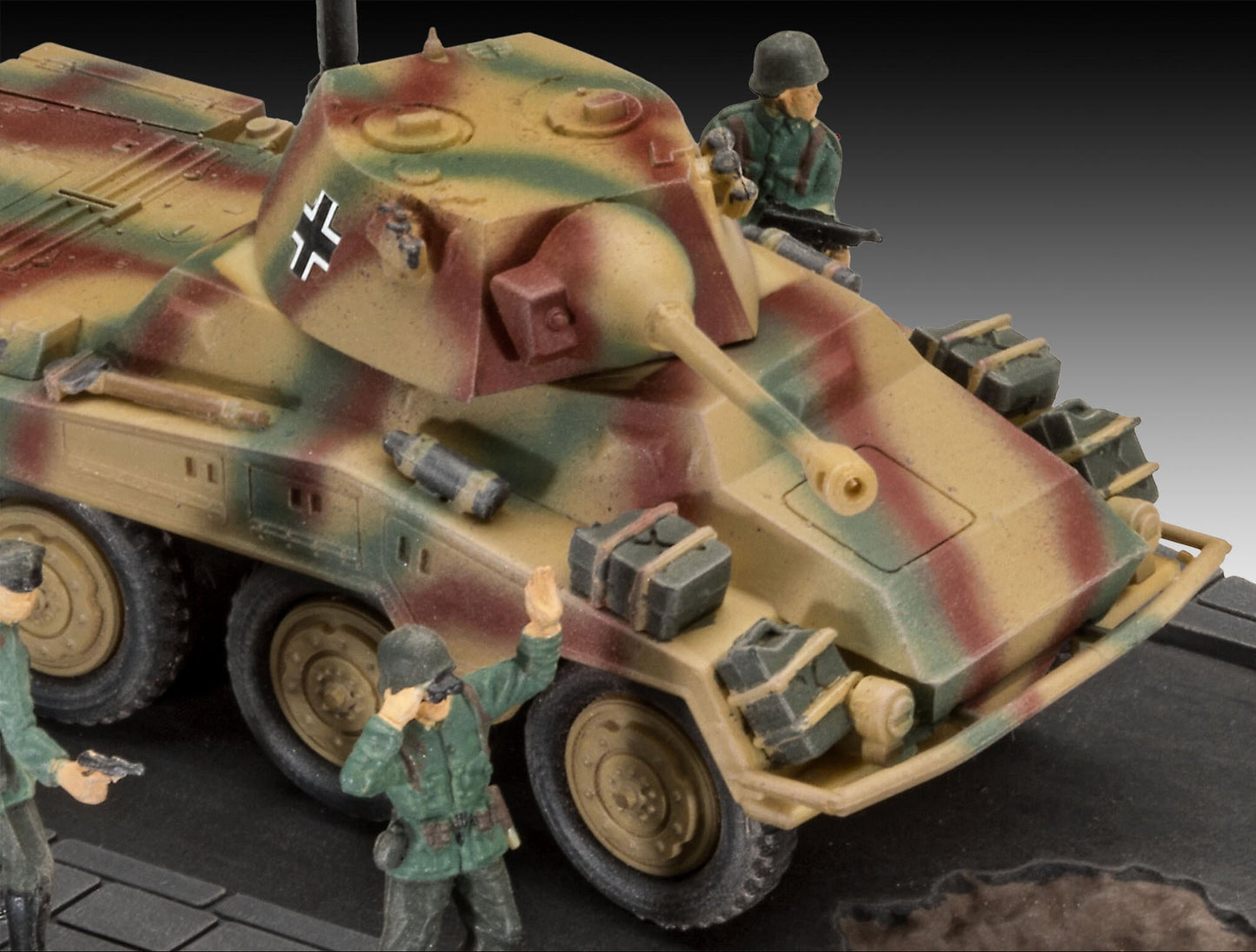 Sd.Kfz. 234/2 Puma Revell model kit