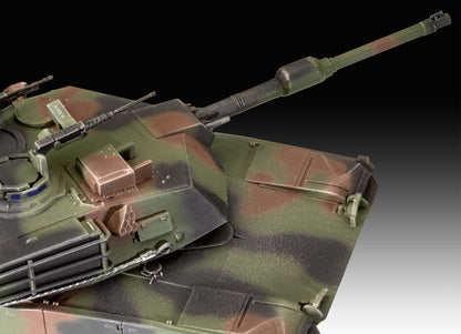 US M1A2 Abrams (1:72 Scale) Kit