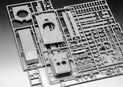 US M1A2 Abrams (1:72 Scale) Kit