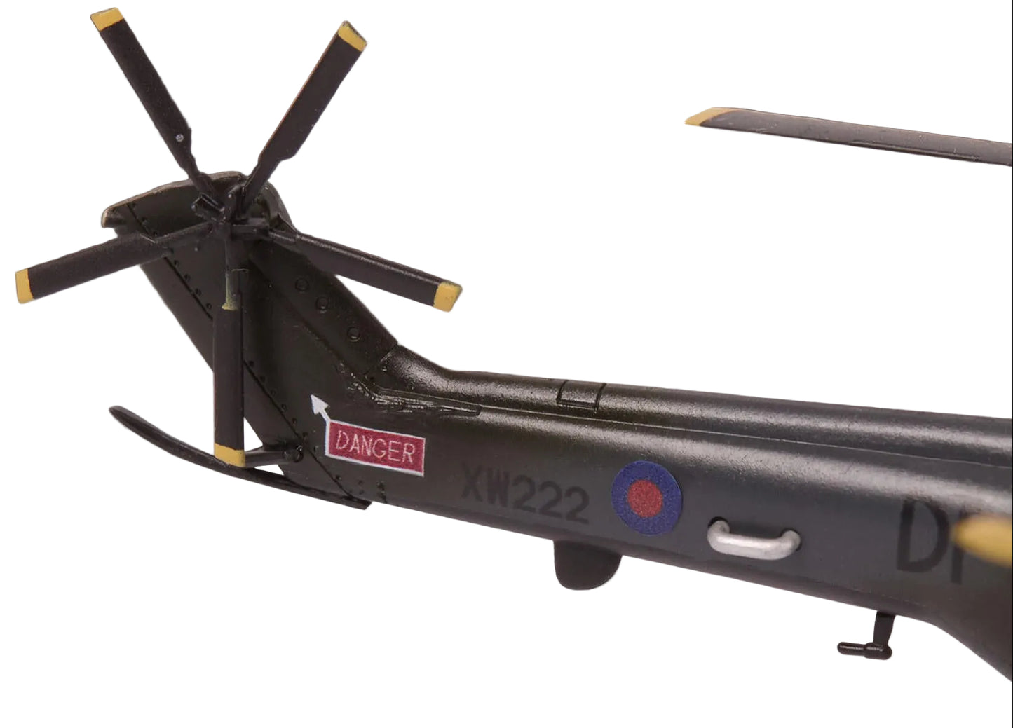 03746 Westland Puma HC.1 Model Kit