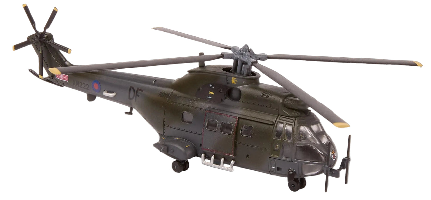 03746 Westland Puma HC.1 Model Kit