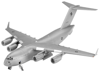 03747 British Boeing C-17A Globemaster III Model Kit