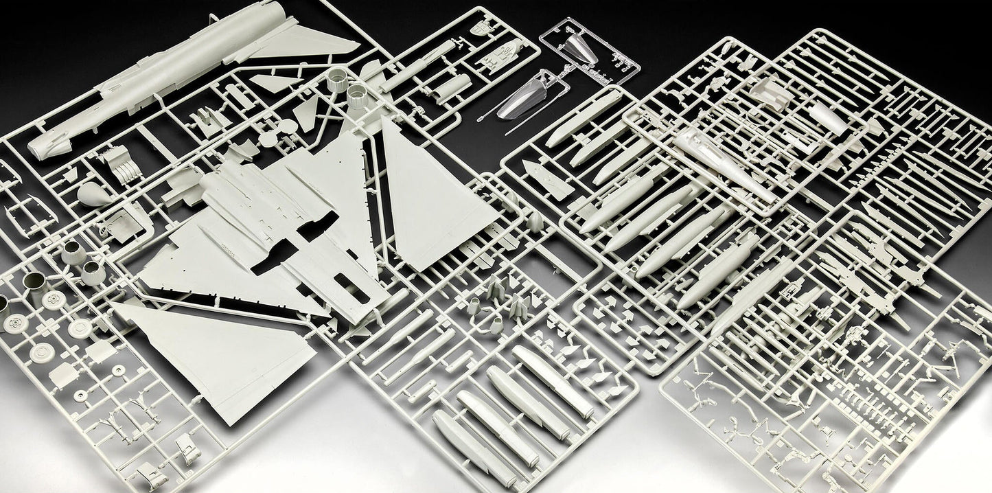 Eurofighter Typhoon FGR.4 Model Kit