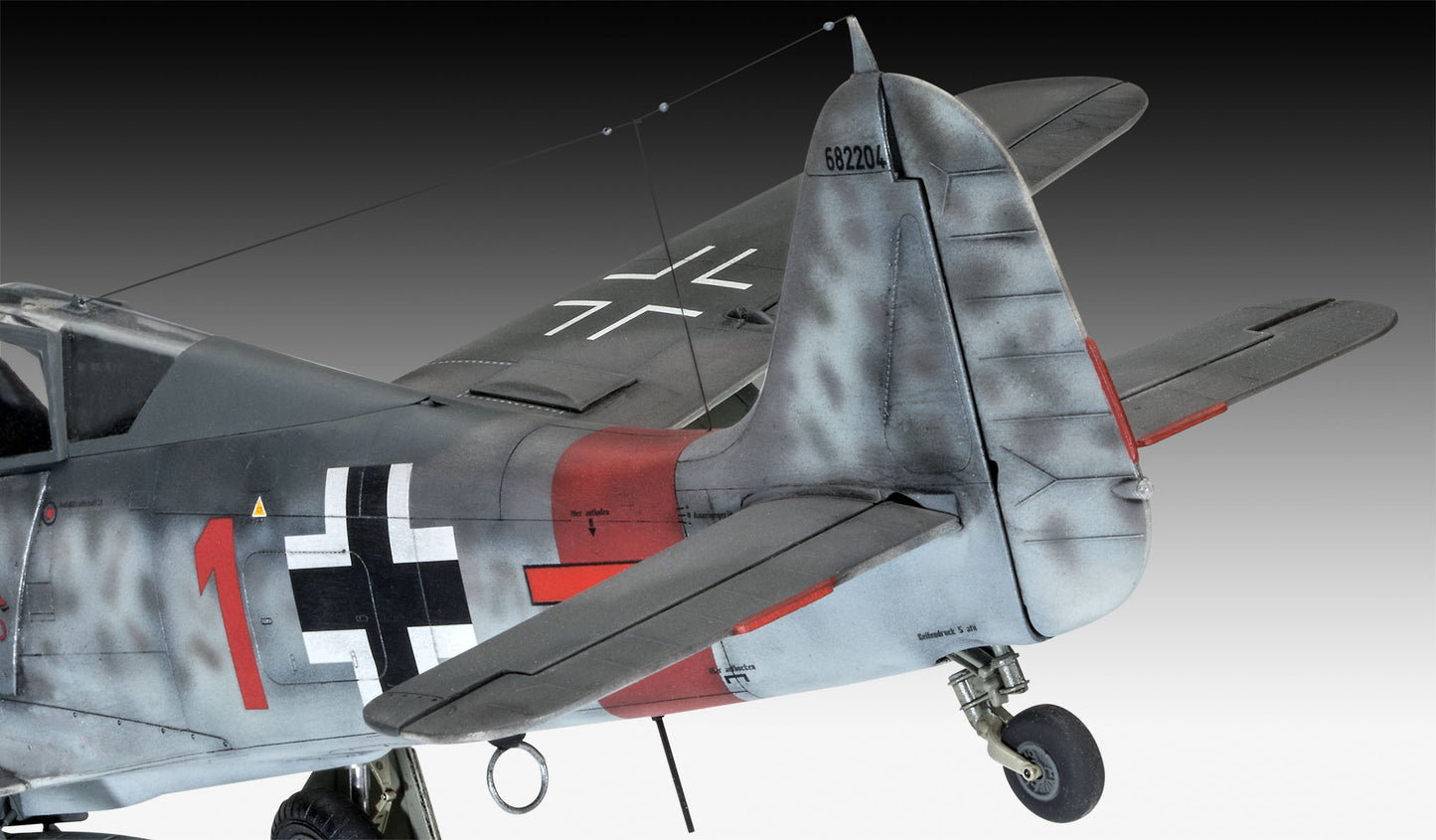 Fw190 A-8/R-2 Sturmbock (1:32 Scale) Model Kit