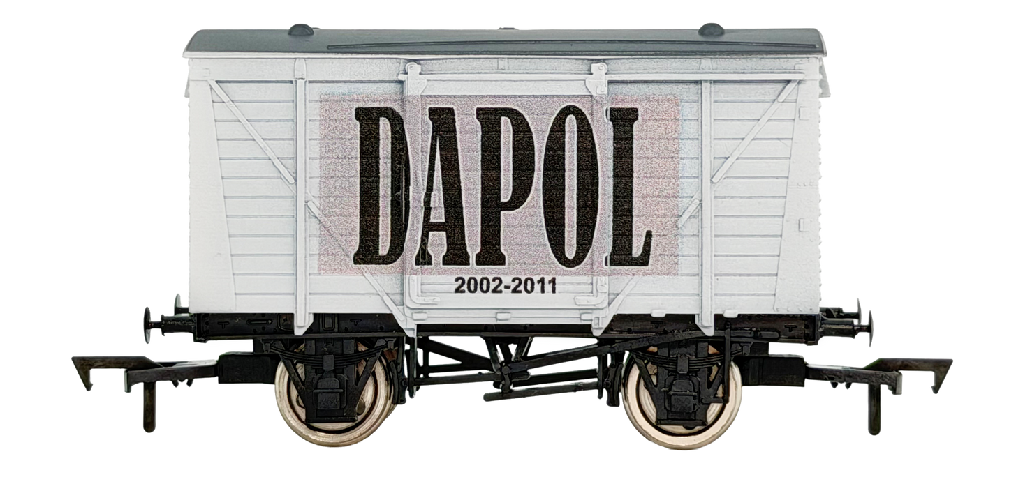 4F-011-195 Ventilated Van Dapol Logo 2002-2011