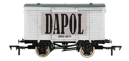 4F-011-196 Ventilated Van Dapol Logo 2002-2011 - Weathered