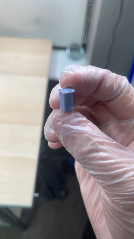 OO Gauge Wheelie Bins (Pack of 10) - Unpainted