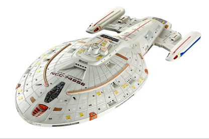 U.S.S. Voyager NCC-74656 (Star Trek: Voyager) model kit