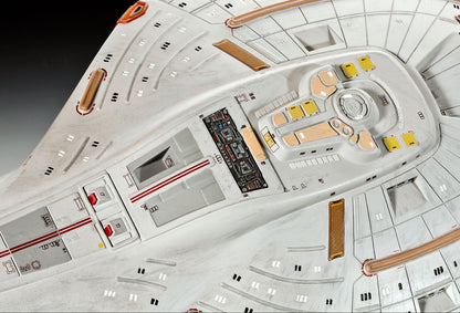 U.S.S. Voyager NCC-74656 (Star Trek: Voyager) model kit
