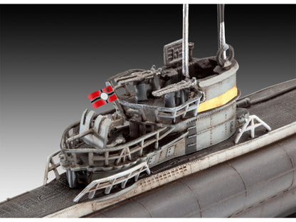 05154 German Submarine Type VII C/41 Model Kit