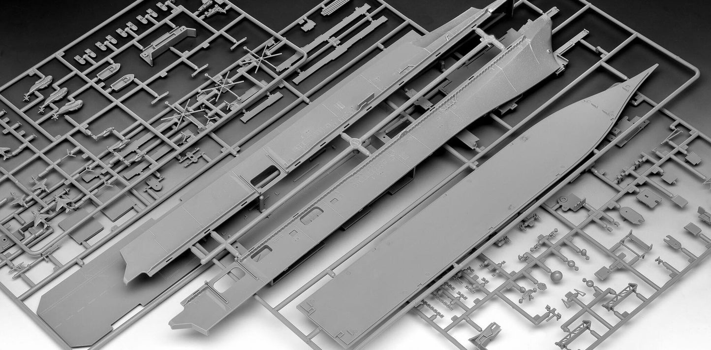 US Navy Assault Carrier WASP Class Model Kit