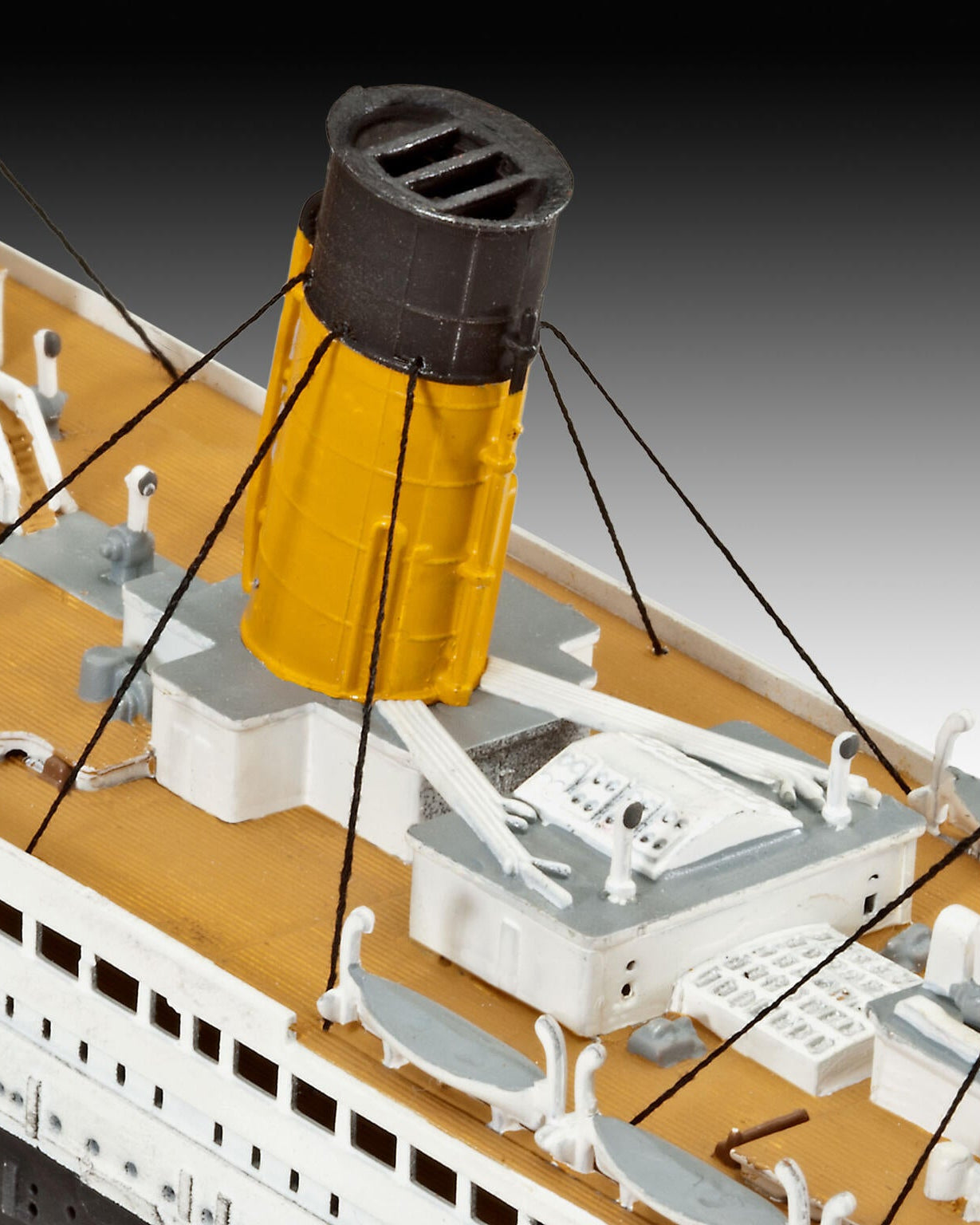 R.M.S. Titanic Model Kit