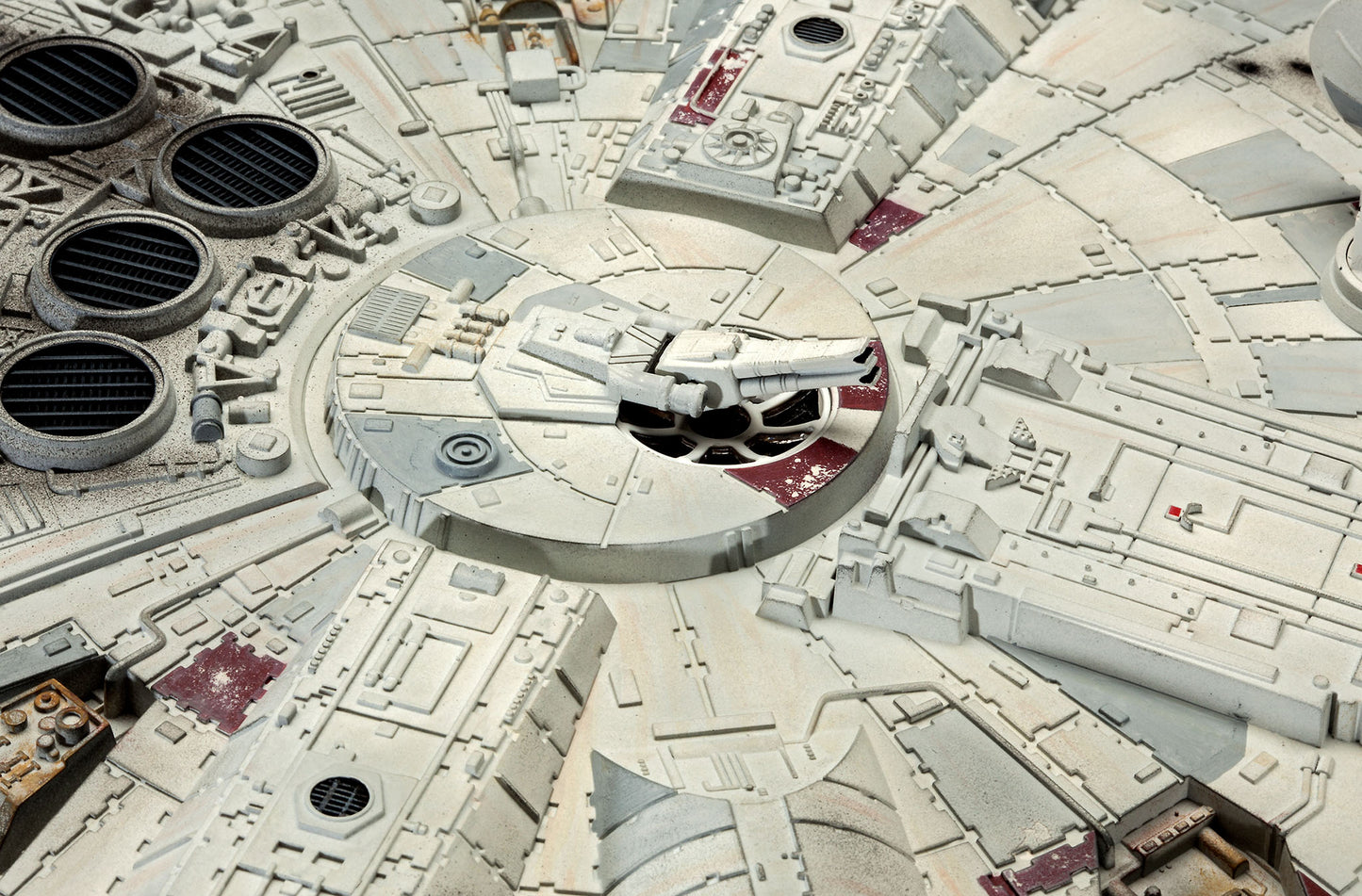 Return of the Jedi 40th Millennium Falcon (1:72 Scale) Model Kit