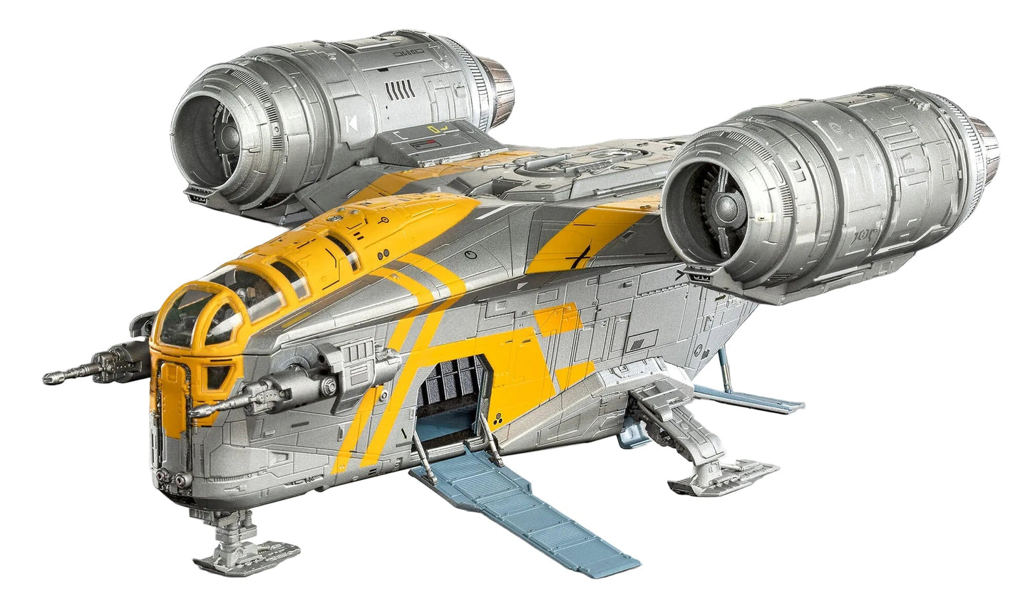 06747 The Mandalorian and Grogu: Razor Crest Revell Model Kit