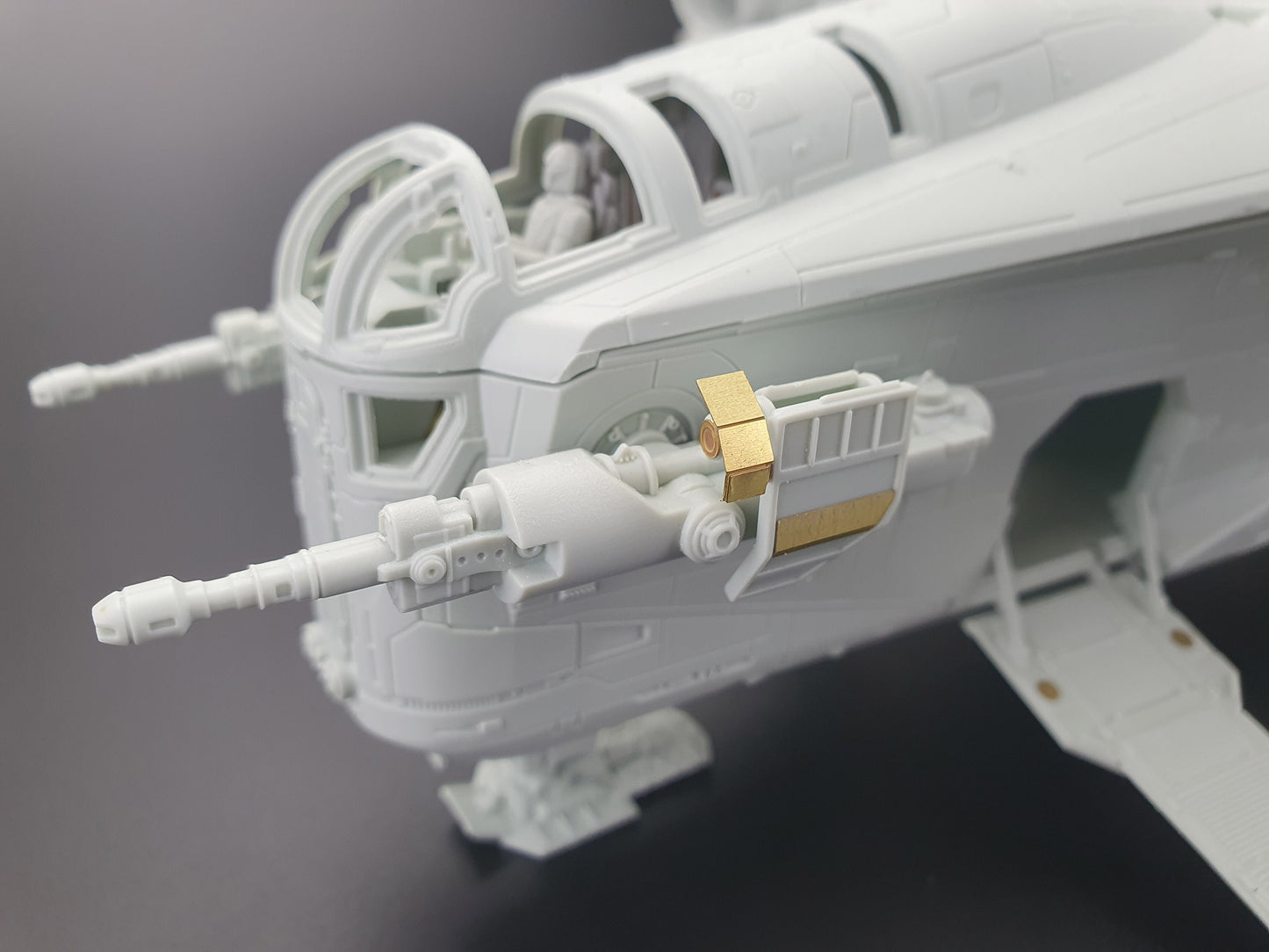 Star Wars The Mandalorian Razor Crest Platinum Edition (1:72) Model Kit