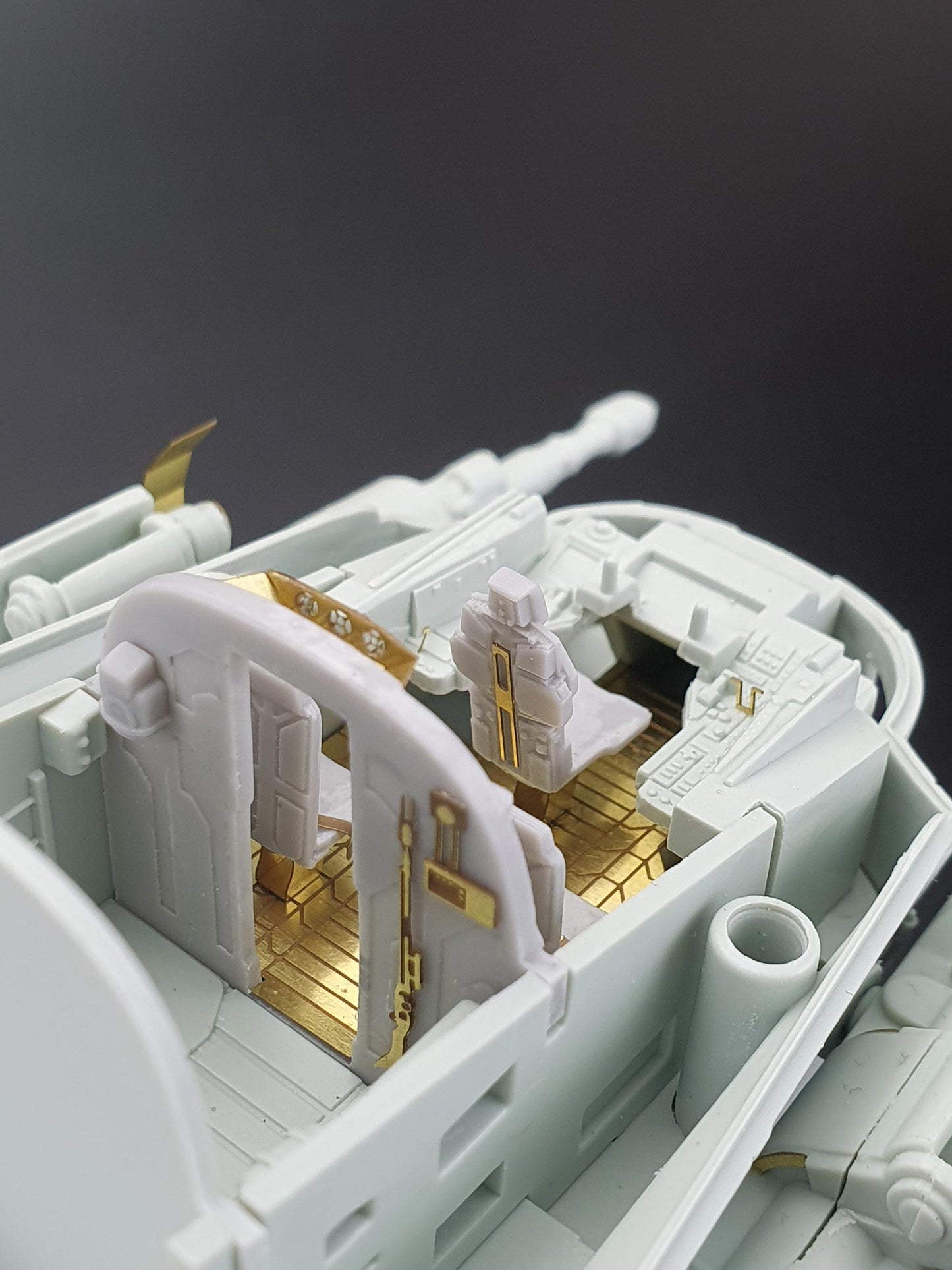 Star Wars The Mandalorian Razor Crest Platinum Edition (1:72) Model Kit