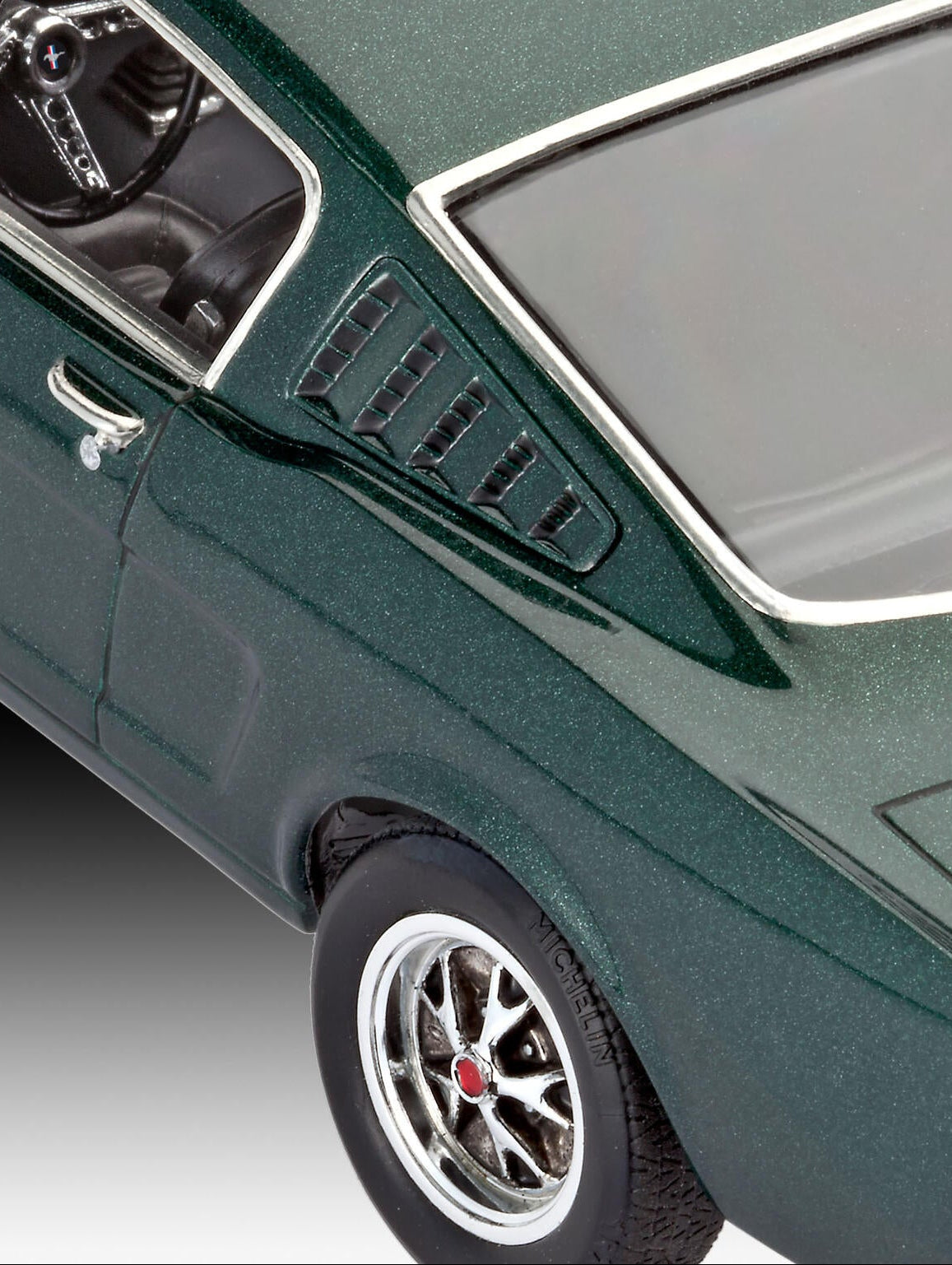 1965 Ford Mustang 2+2 Fastback Model Kit