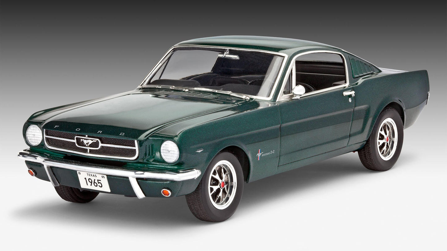1965 Ford Mustang 2+2 Fastback Model Kit